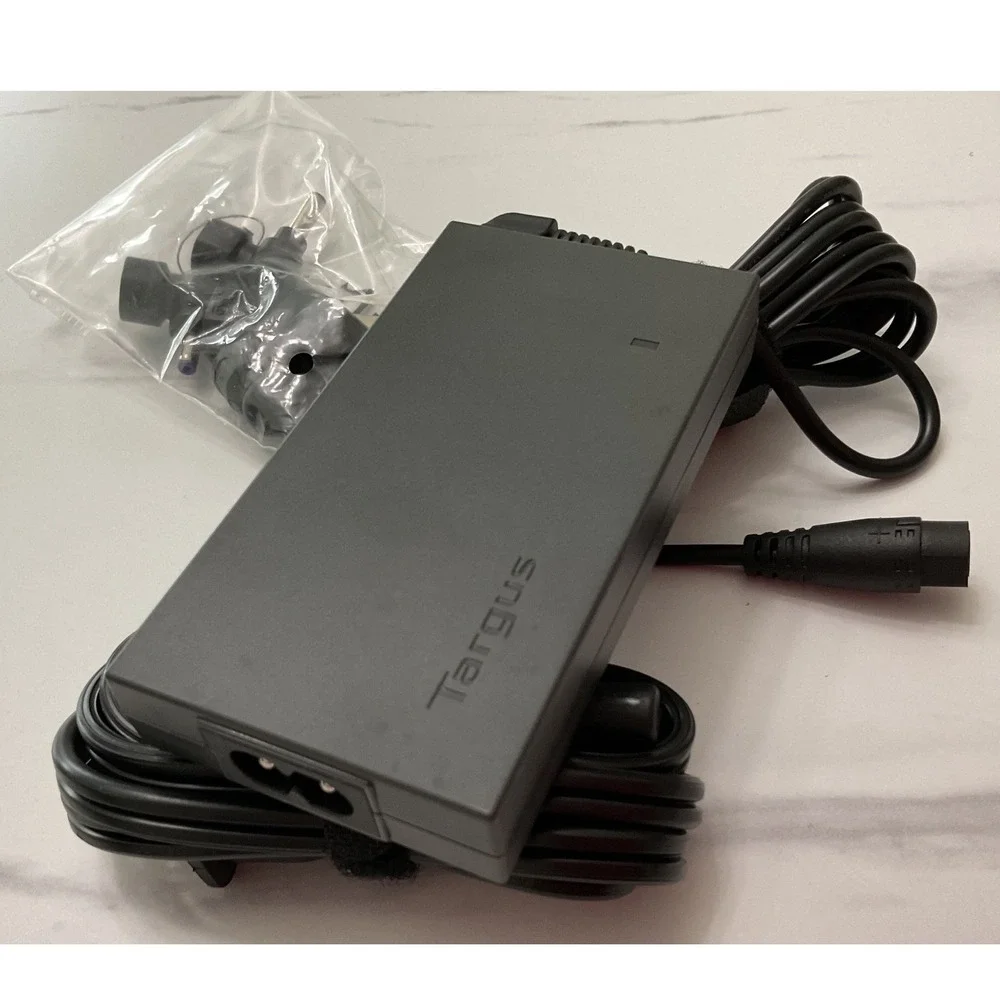 Targus APA92US 65W Universal AC Adapter Laptop Charger with Multi Tips Black